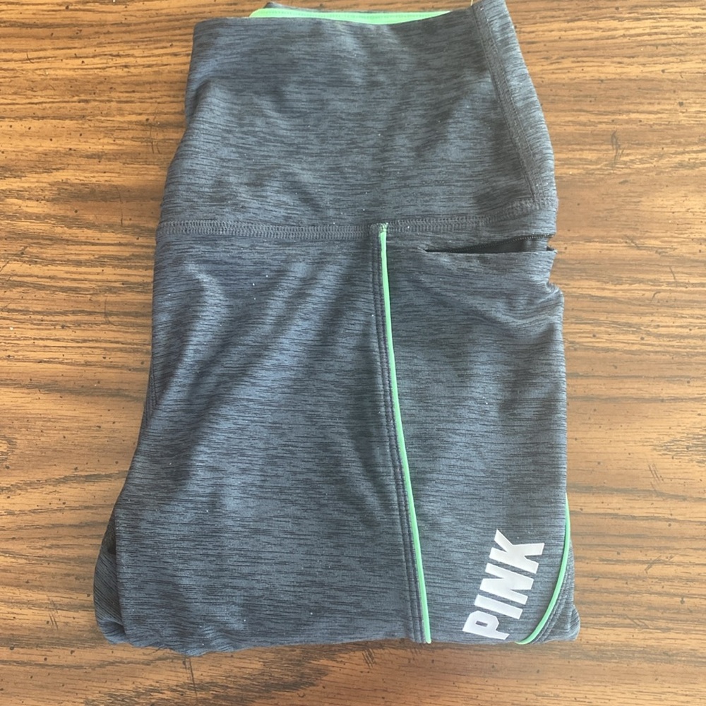 23:05  -  VS PINK GrayLeggings with Green Accents